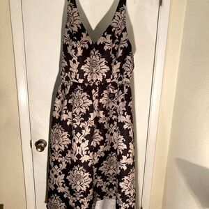 Chi Chi London Curve Plunge Prom Dress